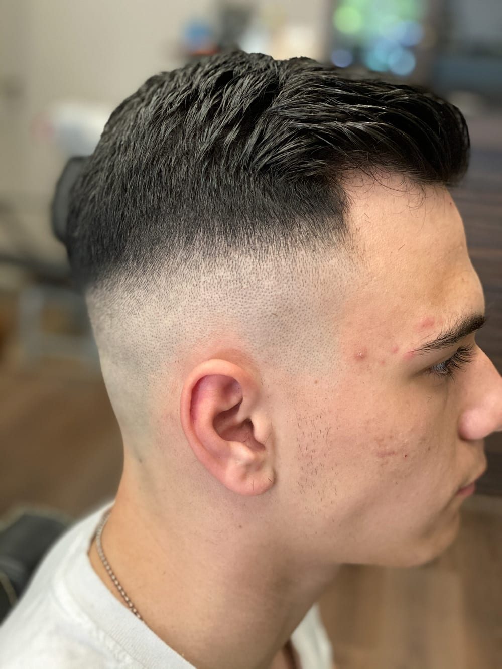 Δουλειά στην καρέκλα του Basilios The Barber